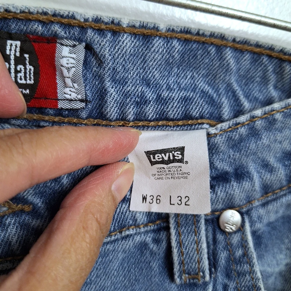Vintage 90's Levis Silvertab Mens Denim Jeans Loose Baggy Pleated Lightwash Blue